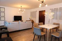 Renovated and cozy 2-bedroom apartment with AC, WiFi in vibrant San Pedro Sula