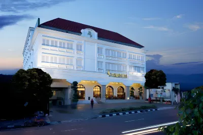 D'Senopati Malioboro Grand Hotel Các khách sạn gần Titik 0 Kilometer Yogyakarta