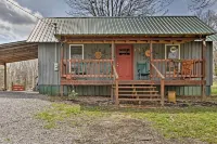 Remote Kentucky Cabin w/ Fire Pit & 2 Ponds - parking