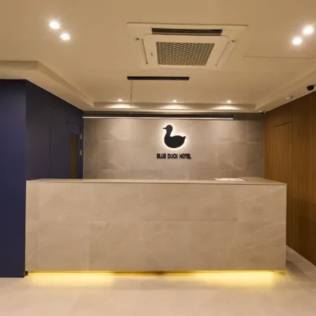 Blueduck hotel Отели рядом с достопримечательностью «Магазин Friend Mart»