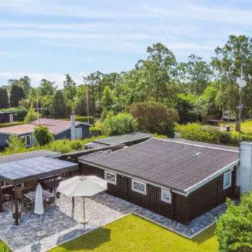 "Antonie" - 700m from the Sea