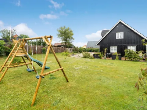 "Brune" - 330m from the sea