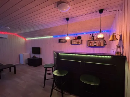 "Cristiana" - 1km to the Fjord Отели в г. Hemmet