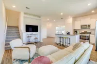 12 Mi to Dtwn Austin: Quiet Home w/ Patio & Yard