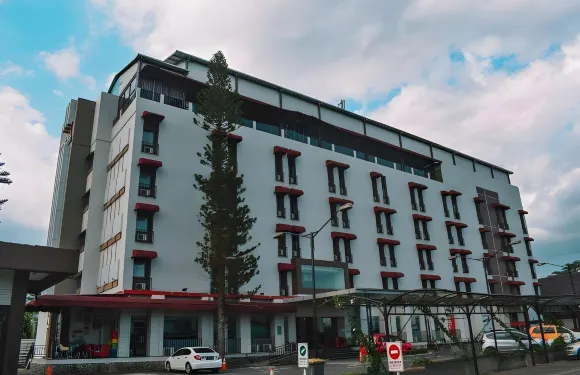 普禾加多美特爾酒店