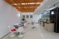 Howard Johnson by Wyndham Lima Miraflores Art House