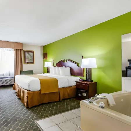 Quality Inn Near University of Mobile Отели в г. Сараленд