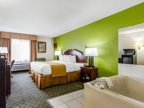 Quality Inn Near University of Mobile Hotels in Saraland