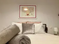 Central apartment with private parking