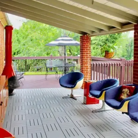 Townside Nook: 2-Blocks to Downtown Sparta