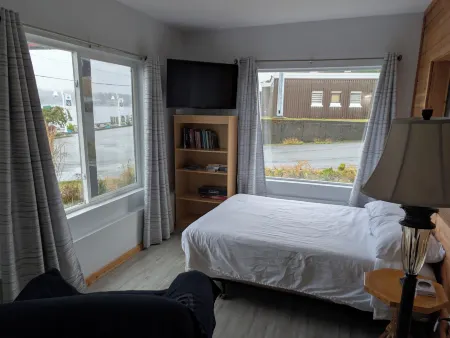 Gordie's Inn & Suites Отели в г. Сойнчула