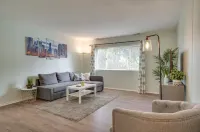 Just remodeled apartment close to airport and mall