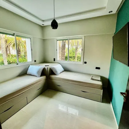 High Standing Duplex - Pool & Sun