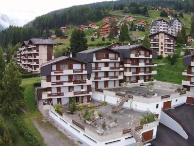 Apartment near the ski lift. Hotels near La Tzoumaz