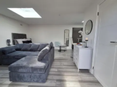 Lodge - Sleeps 2 - Pet Friendly - Parking - Patio Hotels in Sidcup