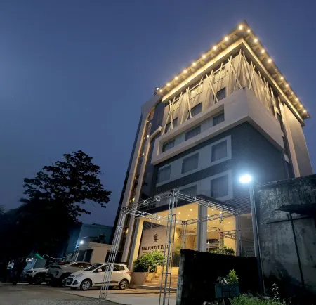 The Forest Hill Hotel Отели рядом с достопримечательностью «Piran Kaliyar Sharif»