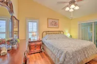 Tampa Home w/ Private Backyard ~ 15 Mi to Downtown - Homestays