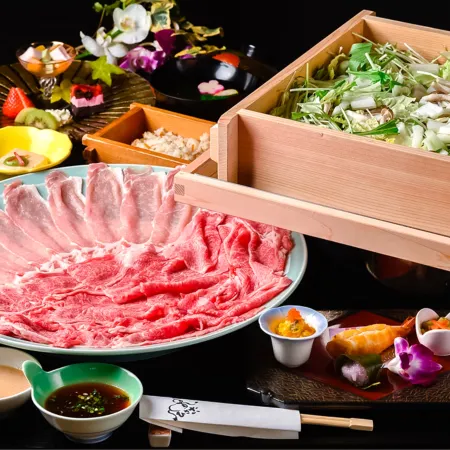 ニューロイヤルホテル