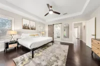 Twin Homes - 8 Bedroom Retreat in Central ATL