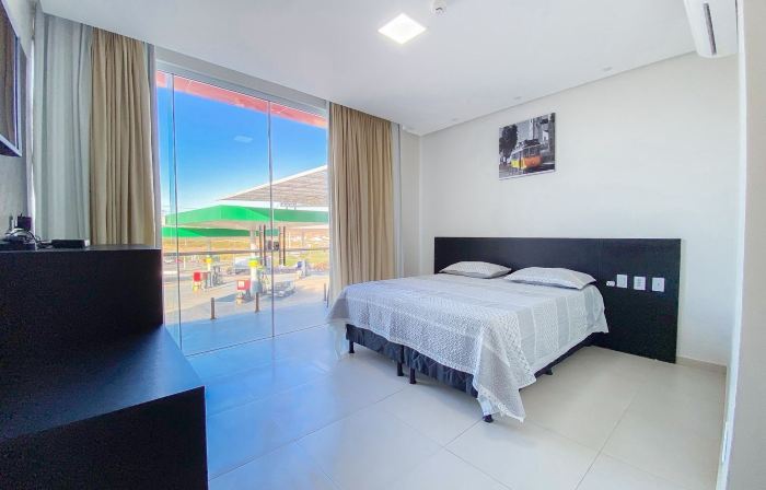 HOTEL QUATRO CORAÇÕES