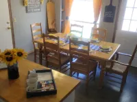 The "Delightful Gathering" 3 King Beds, Kids Room, 3 Bathrooms,  Spacious! Hotels in Moore