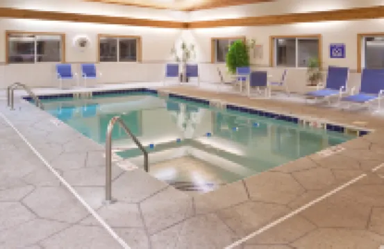 Holiday Inn Express 噸。 VERNON by IHG