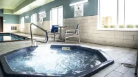 Holiday Inn Express & Suites SEDALIA by IHG