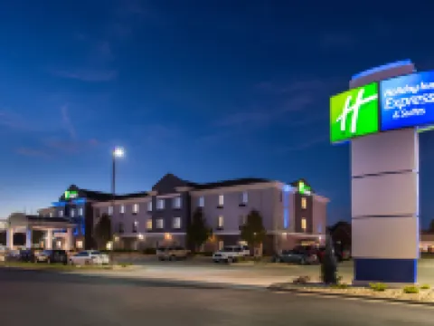 Holiday Inn Express & Suites PITTSBURG by IHG Hotels in Pittsburg