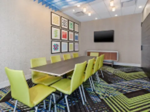Holiday Inn Express & Suites GRAND RAPIDS AIRPORT - SOUTH by IHG Hotels in Cascade