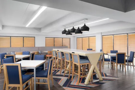 Hampton Inn Louisville-Airport (Fair & Expo Center)