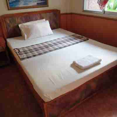 Yooneek Beach Resort Rooms