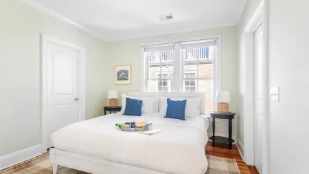 Sea Shell by AvantStay Breezy Beachside Getaway w Rooftop Deck 6 BRs