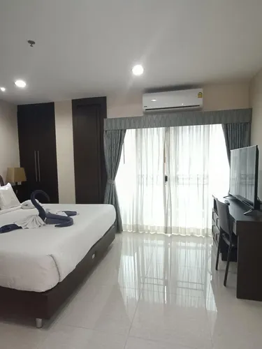 รูปภาพของCentral Patong 1BR apartment with great amenities
