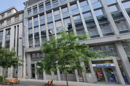 Boma Easy Living Hotel Отели рядом с достопримечательностью «Fontaine de Janus»