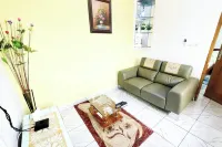 1Bed Studio Sleeps 2 - Wifi Parking