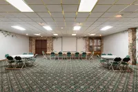 Travelodge by Wyndham Lemoore Near Naval Air Station - Parking