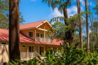 Volcano Forest Inn Hotels in Volcano