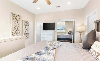 Bchillin Retreat on Table Rock Lake