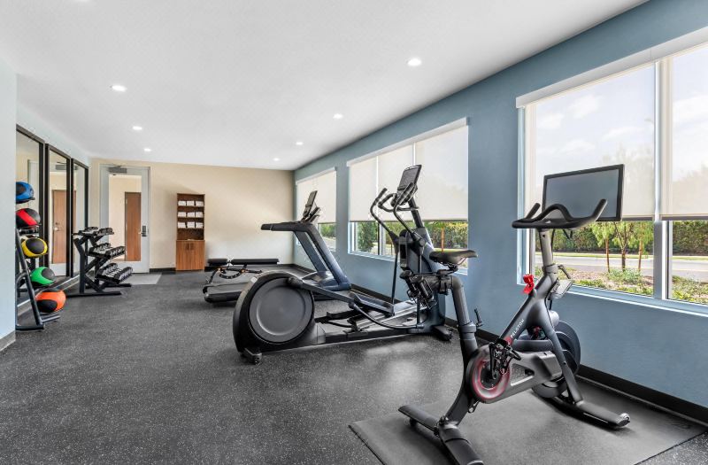 Everhome Suites Ontario Airport photo 2