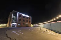 Hotel Sora - Motels