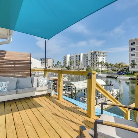 Boat, Fish & Walk to Beach: Waterfront Destin Gem!