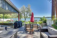 Waterfront Deck w/ Fire Pit: Lake Spokane Gem! - 3 tähden