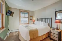 Silver Mill 8167-1Br-Walk to Slopes! Kids Ski Free! 1 Bedroom Condo by Redawning - breakfast