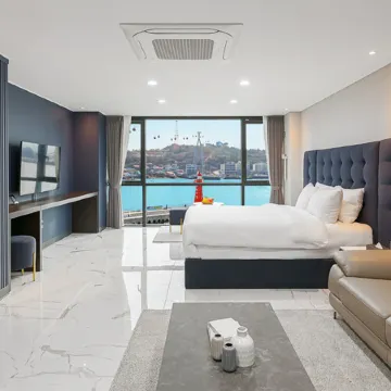 Yeosu Haerang Hostel Pension Отели рядом с достопримечательностью «Остров Одонго»