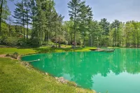 'The Red Pine Cabin' w/ Private Pond & Dock! - Homestays