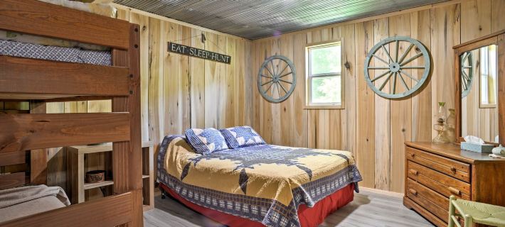 Kentucky Cabin w/ 2 Fishing Ponds & Trail Access Отели в г. Каллоуэй Каунти