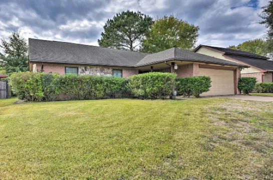 寵物友好的密蘇里城家庭，帶有圍欄院子！