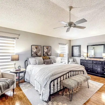 1 Mi to Lake Sumter! Family Retreat w/ Large Patio