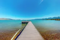 Waterfront Condo W & Dock Access - Apartments