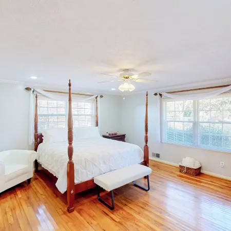 4BR Waterview Home w/ Pool, Fire Pit & Fishing